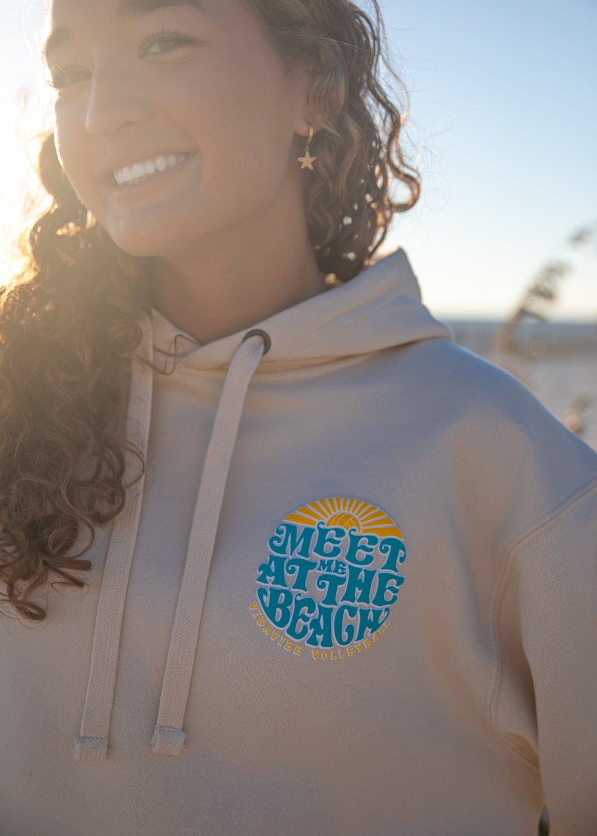 Meet Me at the Beach Sweatshirt Beige