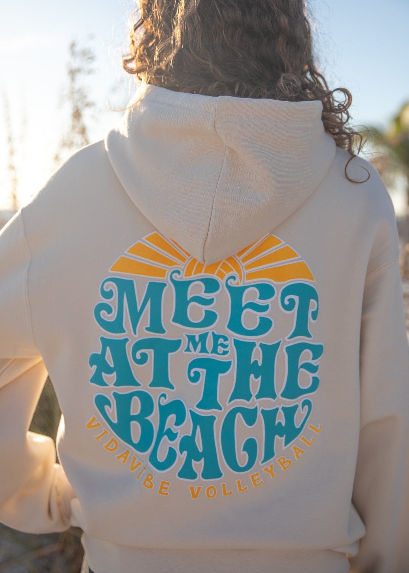 Meet Me at the Beach Sweatshirt Beige